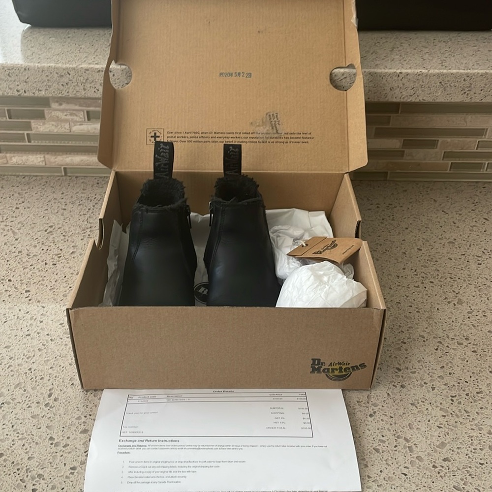 Dr Martens fur lined Kids